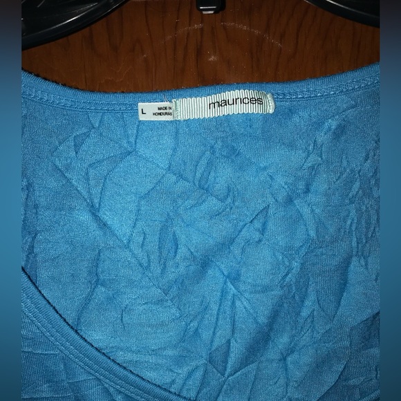 Not your basic tee - Picture 2 of 4